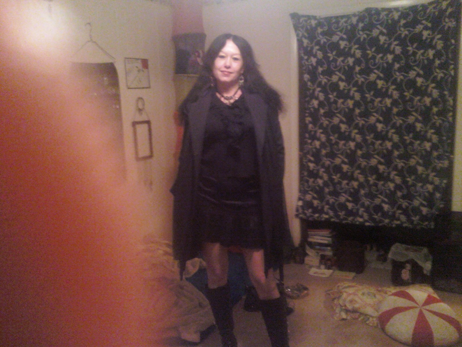 Bisexual escort and her friends.  Sex parties. — 11