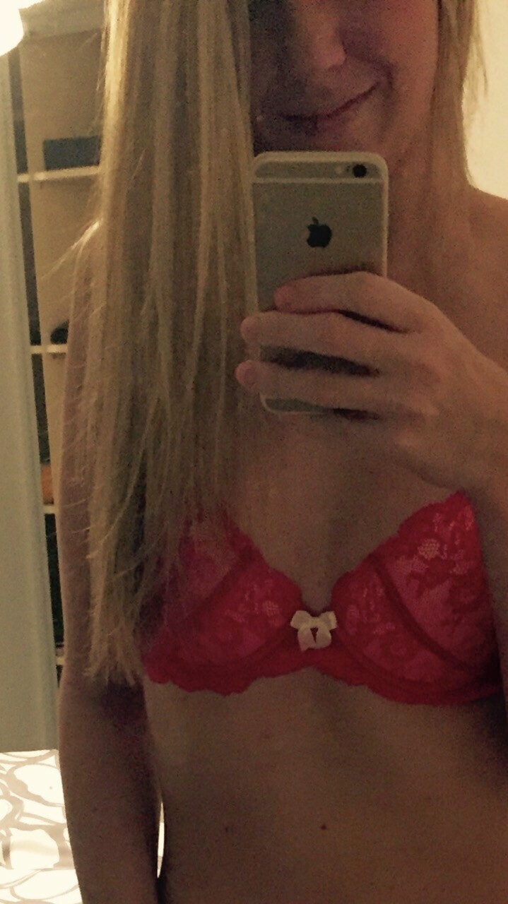 Tall blonde amateur hottie small tits long legs — 5