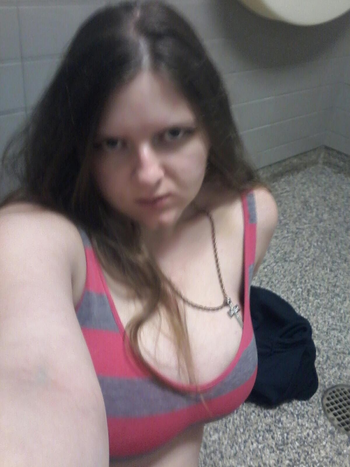 Pics of a gal I used to bang — 8
